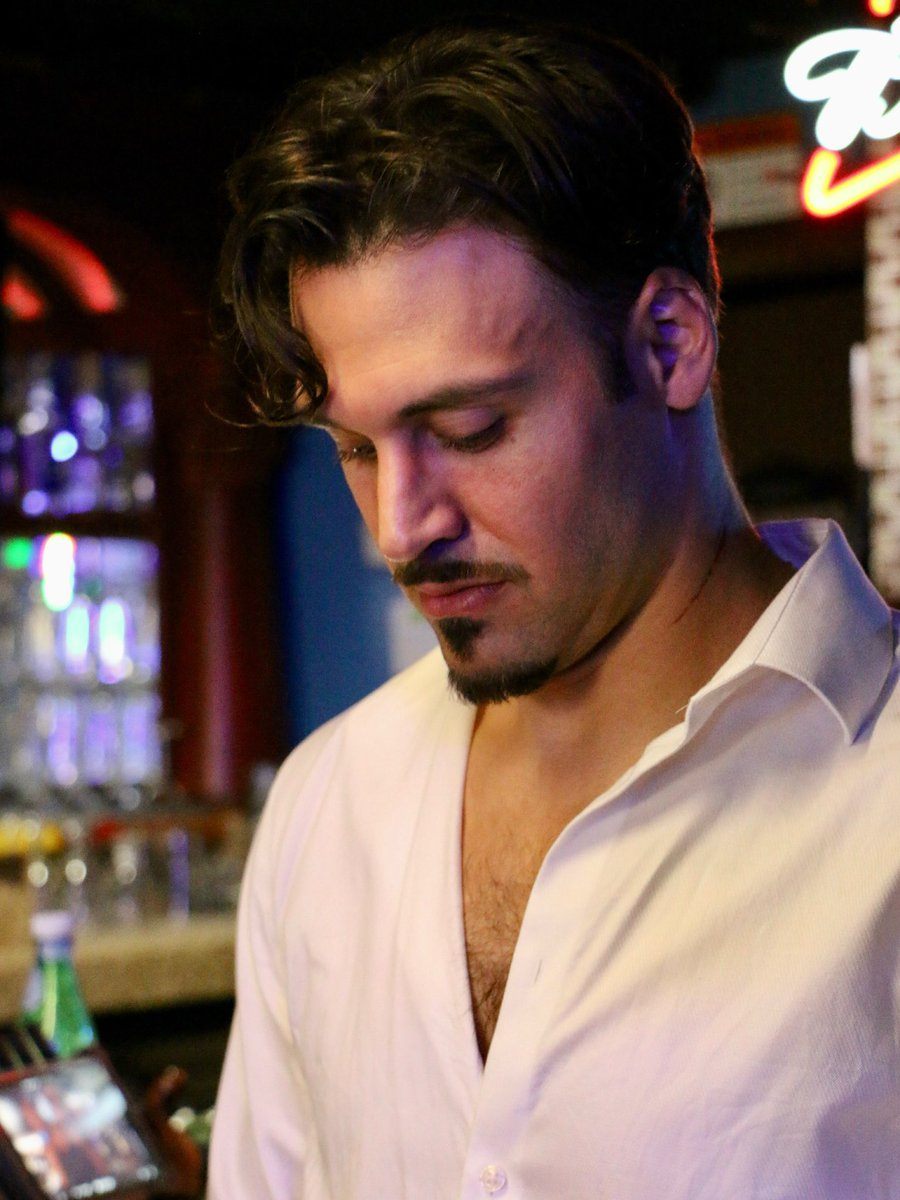 RyliverUpdates's tweet photo. NEW
BTS pics of Ryan from the skit that was filmed with Oscar a couple weeks ago via aby.photographyyy on IG https://t.co/VV9V0kpbYr