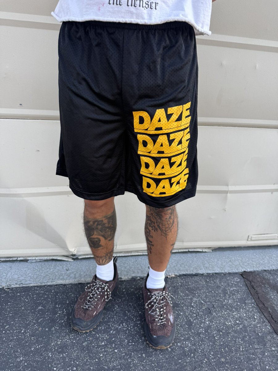 DAZE_STYLE's tweet photo. DOPE ASS SOUND N FURY ROSTER TEE AND MOSH SHORTS FOR THIS WEEKEND… NEED AL PASTOR ASAP.. https://t.co/QGea3F8ief