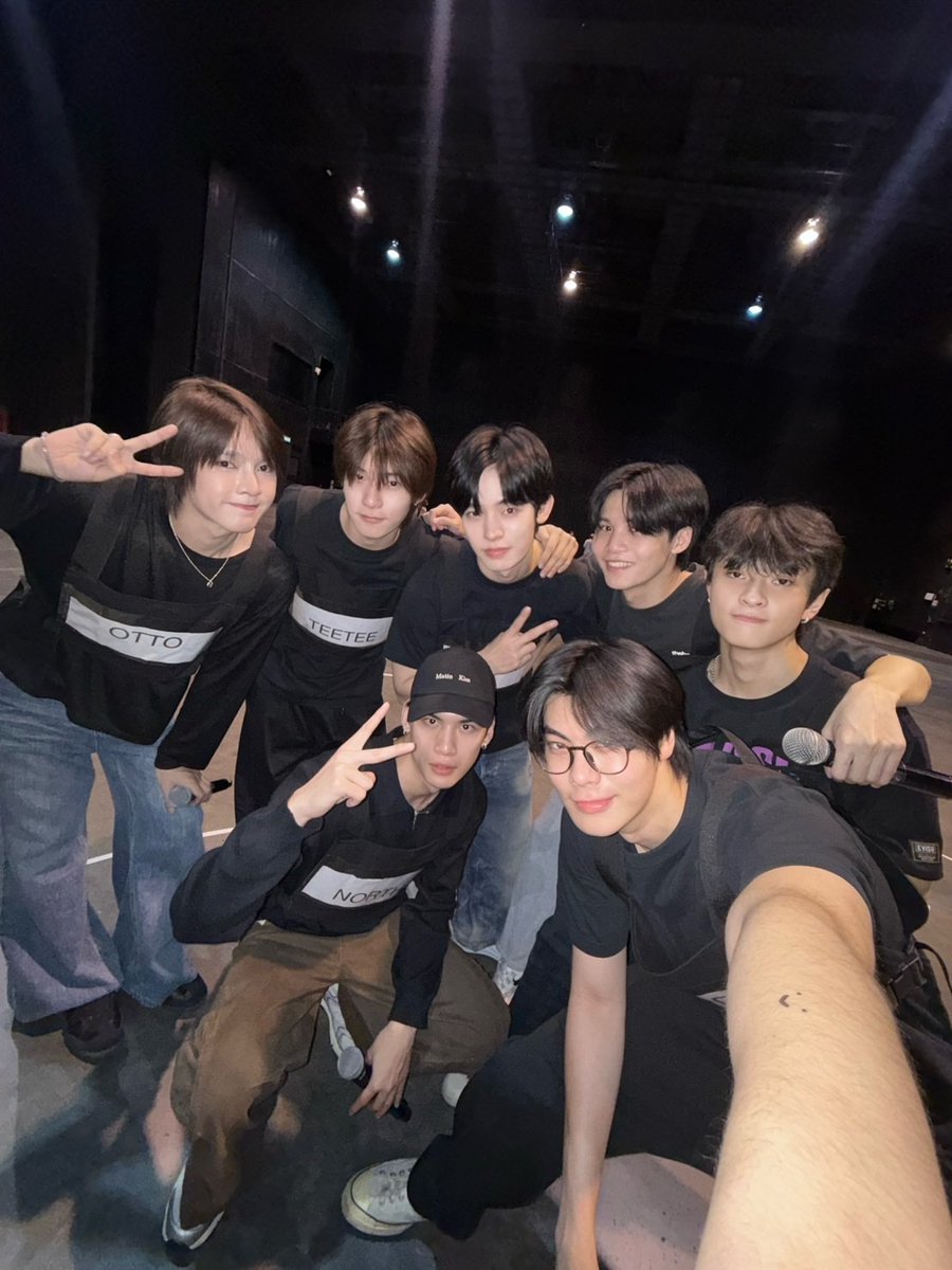 DuangWithYou's tweet photo. 𝐃𝐔𝐀𝐍𝐆 𝐆𝐎 𝐑𝐎𝐔𝐍𝐃 𝐂𝐎𝐍𝐂𝐄𝐑𝐓 Presented by True5G 🎪✨

วันนี้ลูก ๆ ของคุณมัมซ้อมกันถึงดึกเลยค่ะ 🥺 เพื่อเตรียมตัวไปมอบความสุขให้คุณมามี๊ทู้กกกกคนในวันเสาร์และวันอาทิตย์นี้ ~ ☺️ ฝากคุณมามี๊ส่งกำลังใจให้ลูก ๆ ด้วยนะคะะ คุณมัมขอตัวไปส่งเด็ก ๆ เข้านอนก่อนนน ฝันดีราตรีสวัสดิ์ค่ะ 😴💕

Live Streaming Ticket 
🔗 : https://t.co/P8pNcIz9yQ

DUANG AT IMPACT SOON
#ด้วงจะโกราวน์แล้วนะเธอ
#DuangGoRoundConcert
#ด้วงกับเธอSeries 
#DuangWithYouSeries