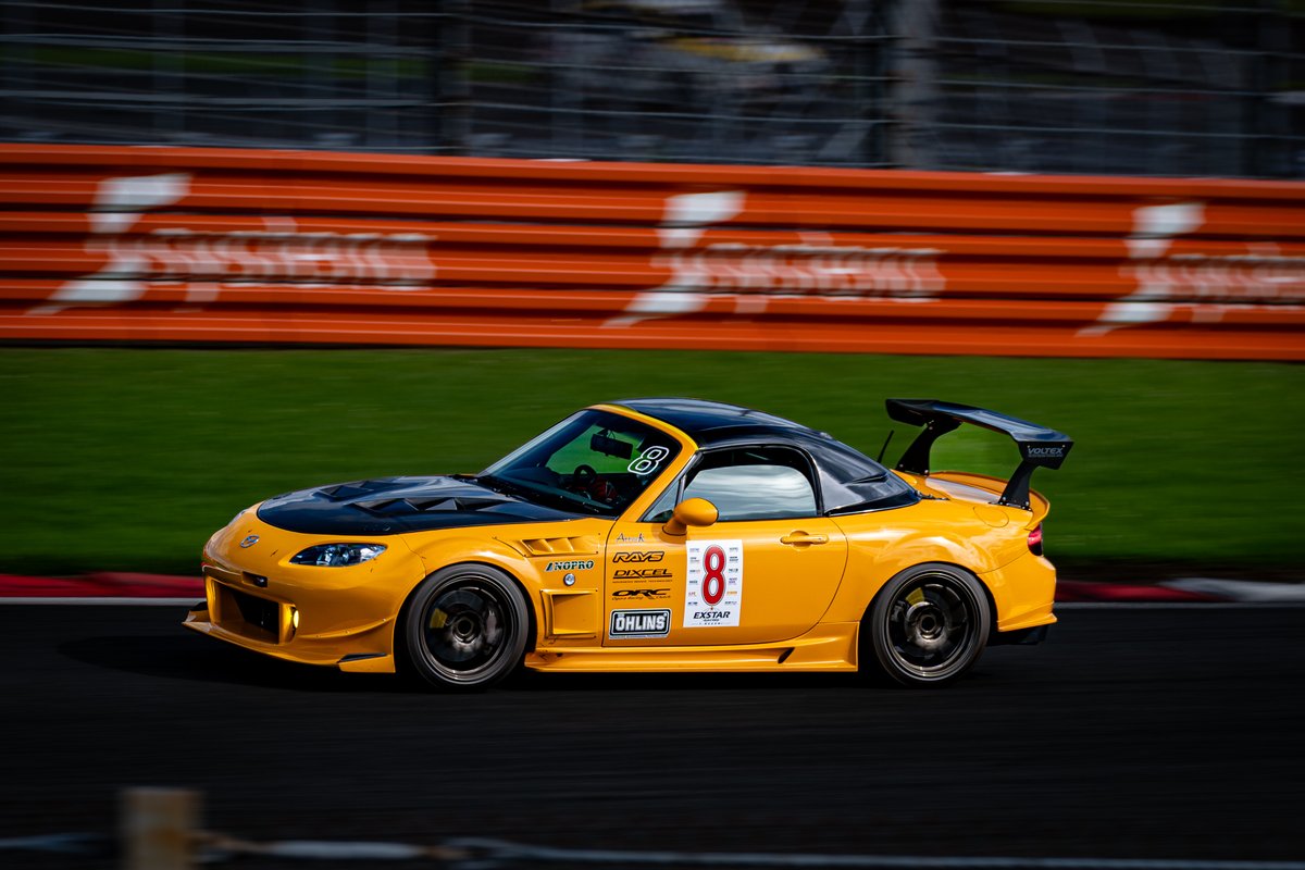 0taiyaki0's tweet photo. Fuji-1GP 2026 夏大会
このマシンってアレですよね？(・ω・`)
元 #NOPRO 号ですよね？(ﾟ∀ﾟ)
🟡ロドスタは #CARPRIME でも見たぞ😎
#fuji1gp https://t.co/4ybd88d1Zu