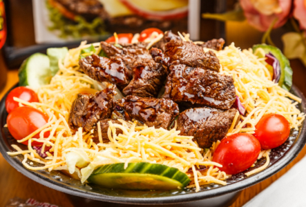 SteakOutColumbu's tweet photo. When you want a hearty salad #delivered, give us a call or order online at https://t.co/Y9zx1l9I8P #grilledsirloinchefsalad https://t.co/8PFrio5kn3