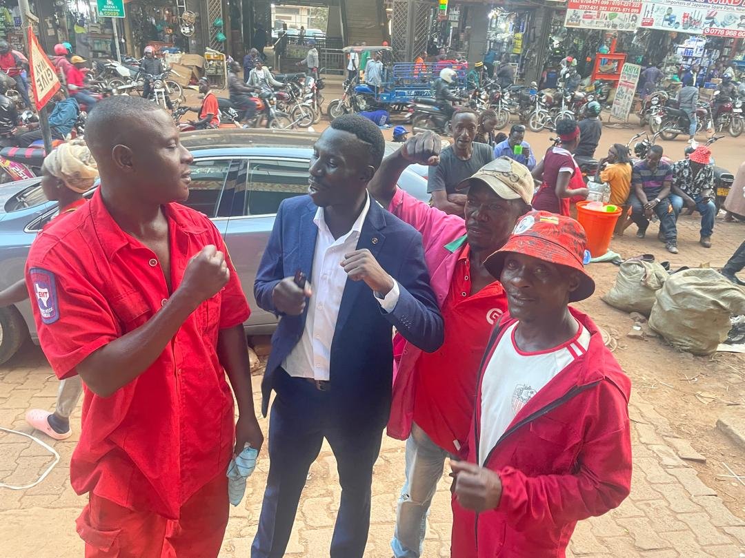 MacheteYasin's tweet photo. Today I met my longtime friend, Peter Sentamu, the newly elected LC1 Chairman of Kiseka Market.Proud to see him remain a strong NUPian, secure the party ticket&amp;won Congs, Chairman Peter! 👏🏾
I also greeted the people of Kiseka, who warmly welcomed me back from prison.#nevergiveup https://t.co/BdLjBgeDJN