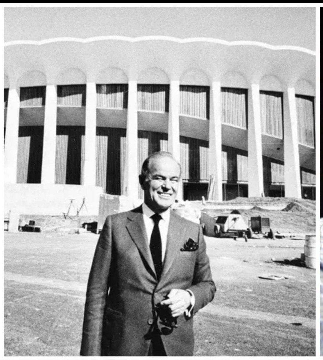 Gullly's tweet photo. 3/ Jack Kent Cooke bought the Lakers in 1965 for $5.1M. As a teenager in Ontario he sold soap and encyclopedias door to door before building a media empire. He built the Forum, financed the 1971 Ali-Frazier fight (the first global closed-circuit broadcast). https://t.co/Immna1fegC