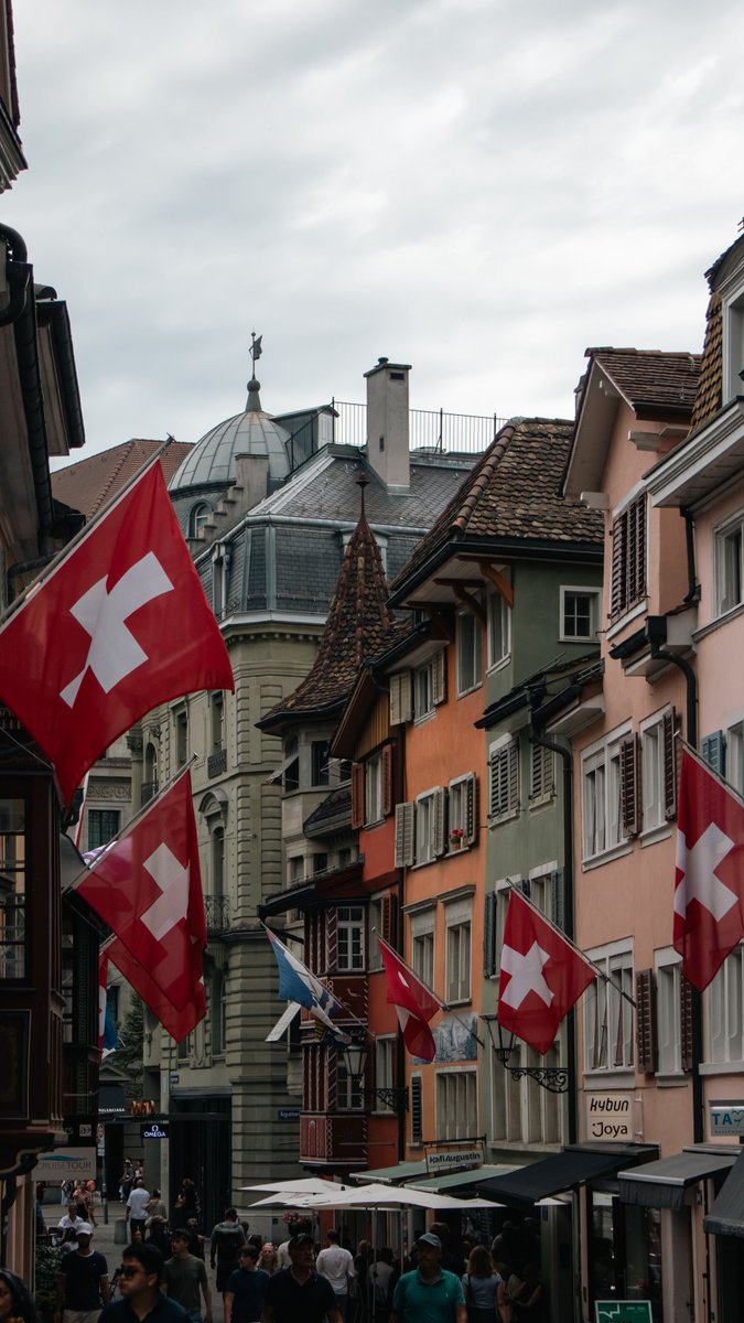 ____flowers__'s tweet photo. Zurich, Switzerland https://t.co/YUmjQVT8qH