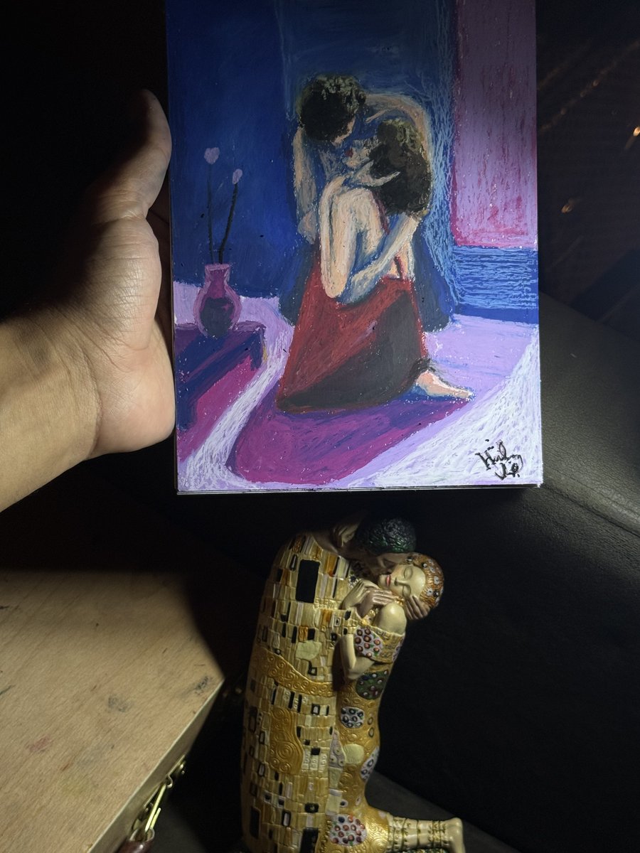 hidkhel's tweet photo. رسمت القُبلة بأسلوبي 
Gustav Klimt - the kiss https://t.co/LZJTVuqqW9