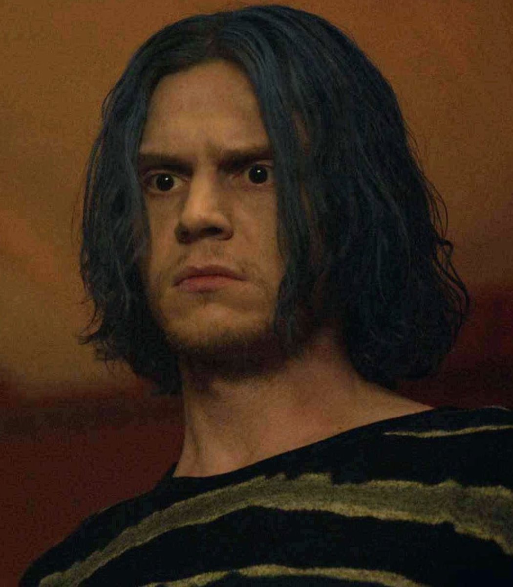 AHSZone's tweet photo. Evan Peters has a scene playing Tate Langdon and Kai Anderson having a conversation with each other in “American Horror Story: 13.” https://t.co/O8PELmFtNZ
