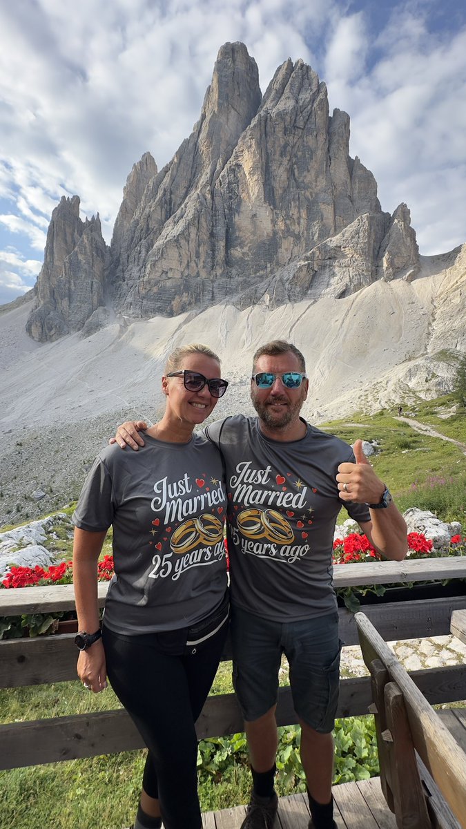weejonny1's tweet photo. The walk fae Refugio Comici to Refugio Locatelli 🇮🇹⛰️🇮🇹

And also oor 25th weddin anniversary 🥳💚🥳 https://t.co/hnRzxs0RTd