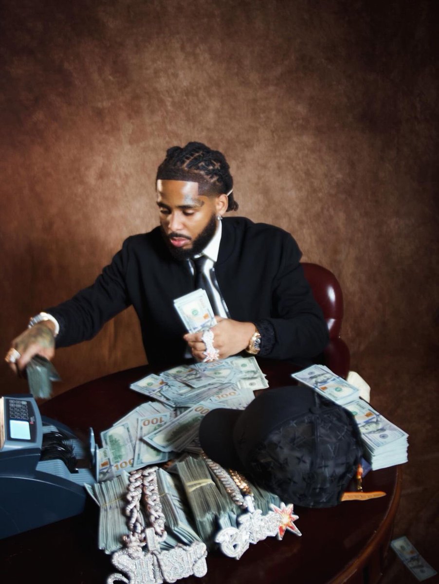 BAKShiest's tweet photo. Mr. CEO
#memphis https://t.co/iQuAumGEVR