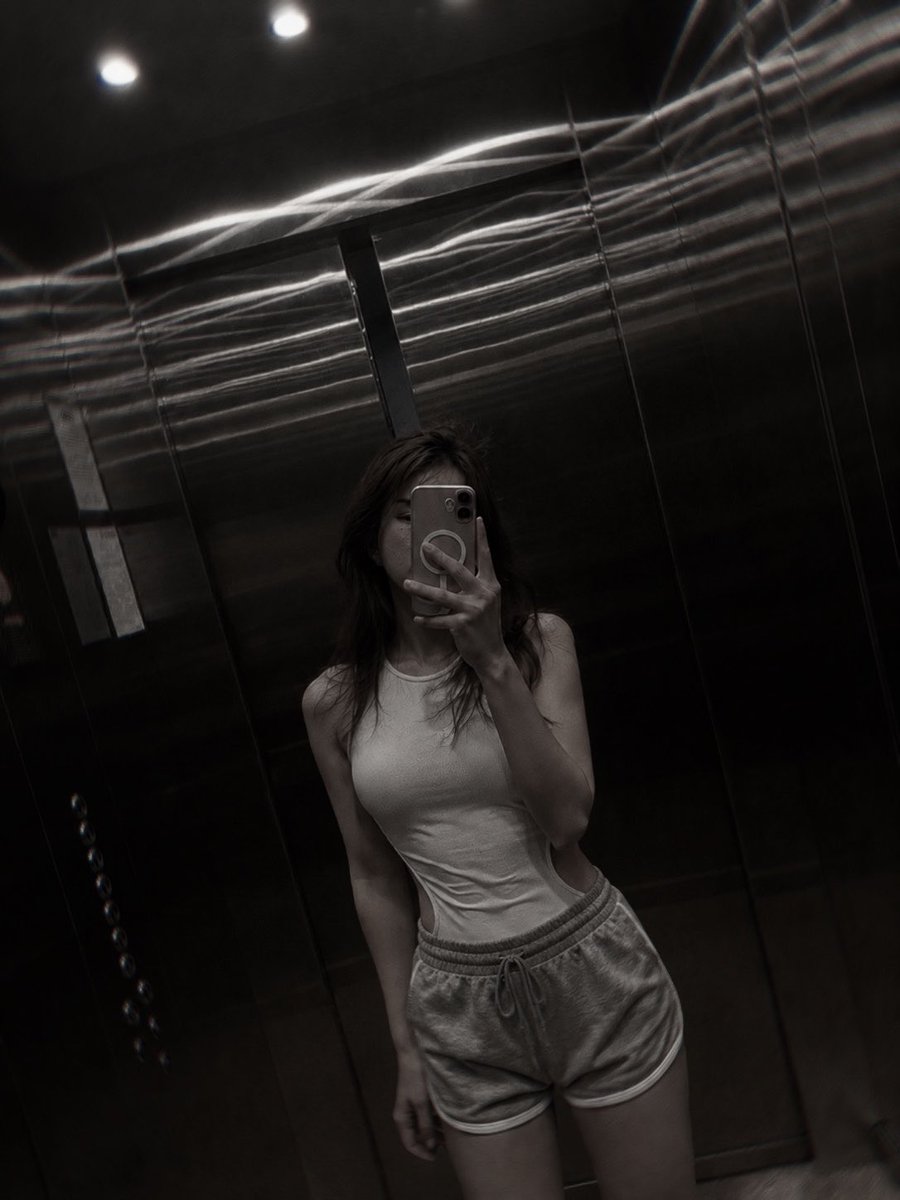 PrariyaJlb's tweet photo. เหนื่อยเหลือเกิน🥺 #พัทยา #pattaya #ladyboy #สาวสอง https://t.co/HazZCxmtsD