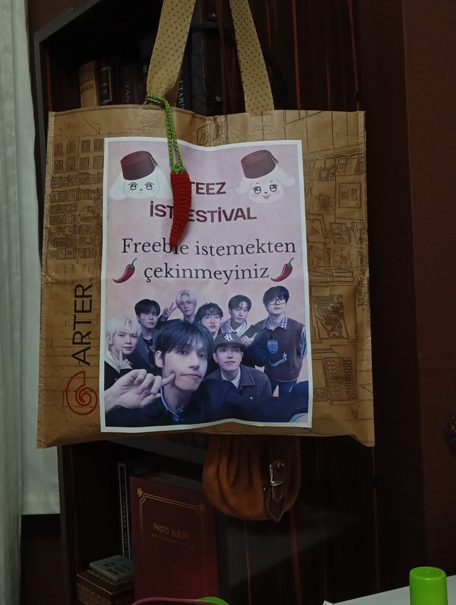 solcuyarim's tweet photo. Çok heyecanlı, gerçekten oluyor .
Çok mutluyum 🥰💜
#Ateezkonser #isfest https://t.co/fKiaQYpkwX