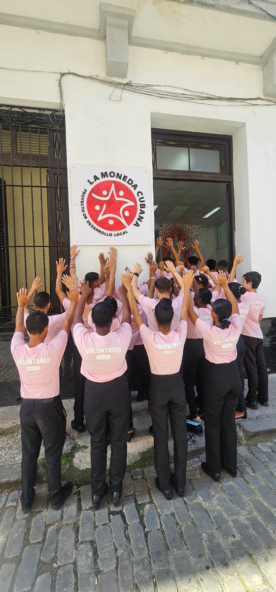 PDLMonedaCubana's tweet photo. 📅 12 de agosto|#DíaInternacionalDeLaJuventud, 

En el día internacional de la juventud, el PDL La Moneda Cubana celebra a quienes se forman hoy para liderar mañana.

 ¡La educación es la fuerza del futuro! 🚀🇨🇺 https://t.co/hSP1e9MuTn