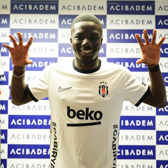 _BeFootball's tweet photo. 🚨 Le mercato actuel de Besiktas ! 🥵🦅

🇧🇪 Leandro Trossard : 18 M€
🇫🇷 Kassoum Ouattara : 8 M€
🇩🇪 Alexander Nübel : 6,25 M€
🇹🇷 İlhan Fakılı : 2,70 M€
🇹🇷 Doğan Alemdar : 2 M€
🇷🇸 Dušan Vlahović : Libre
🇹🇷 Salih Özcan : Libre

Faudra suivre cela de très près 👀 https://t.co/wap0LmbjQi