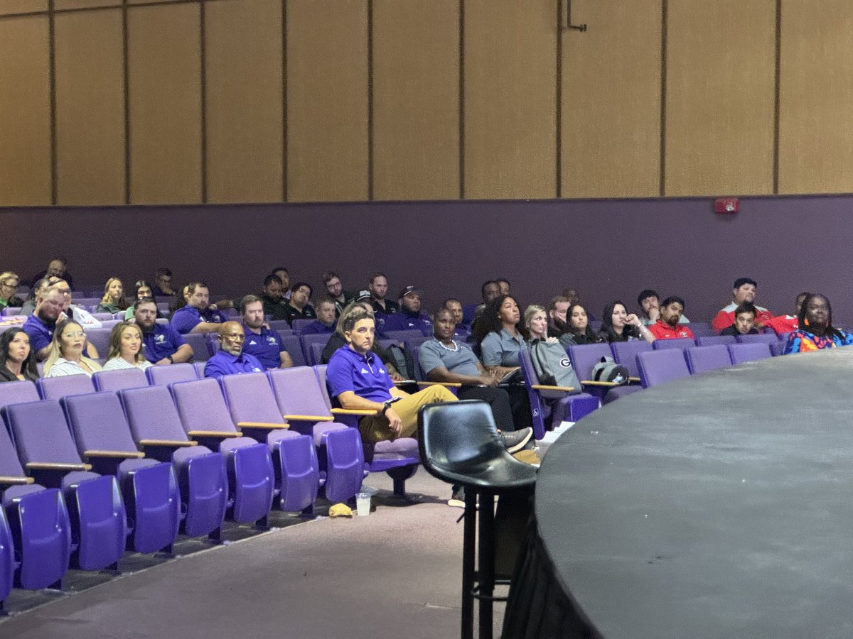 Wesley_A_Torres's tweet photo. 💥2026-2027 Coaches In-Service 💥
We had a great time training our coaches during our annual @AthleticsMISD coaches in-service. Blessed to be part of a team that #ExpectsExcellence! https://t.co/p3hFJ2UkF8