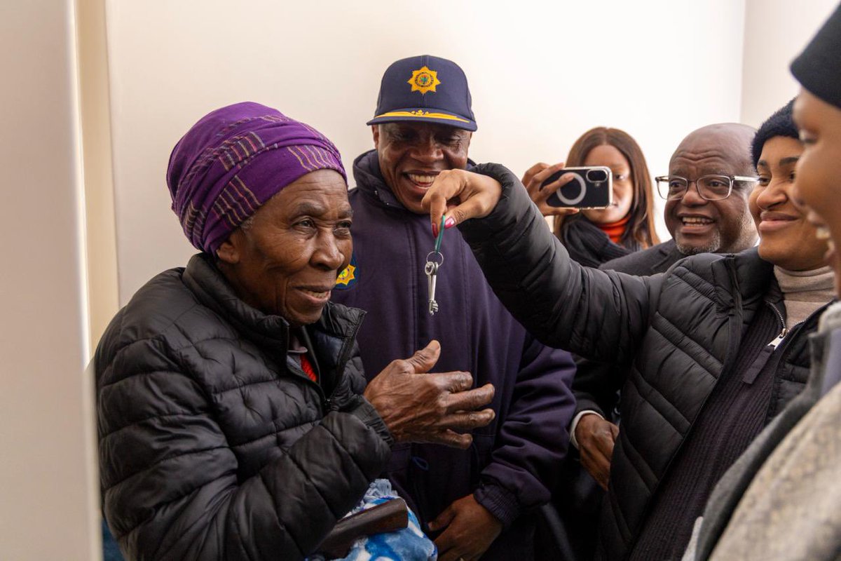 DadaMorero's tweet photo. To our new homeowners: protect this gift. Please do not rent out or sell your property. Let's safeguard these homes so they can continue to provide dignity, stability and opportunity for generations to come. #ReimaginingJoburg #ServiceDelivery #Joburg https://t.co/4cxTMNb81d