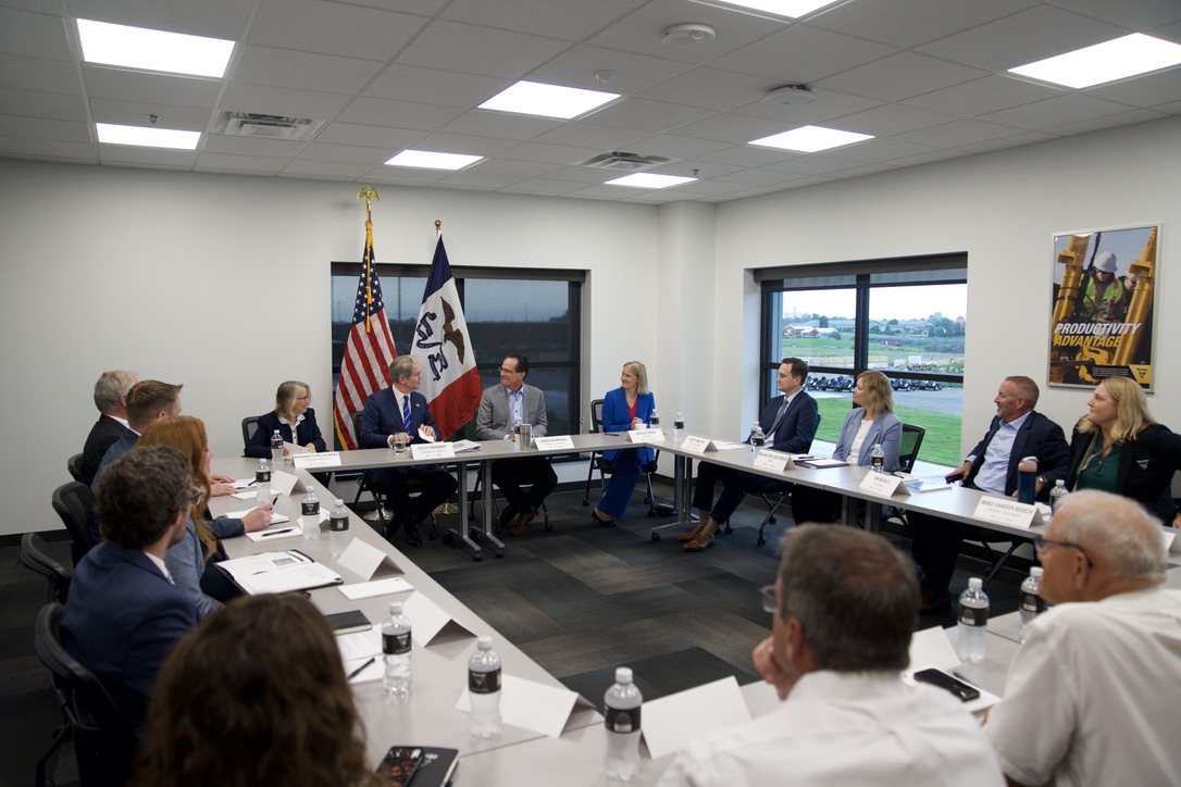 SecScottBessent's tweet photo. President Trump’s Working Families Tax Cuts created the certainty and conditions necessary for durable, private-sector growth. Great to join @RepMMM and @ShopfloorNAM at the @VermeerCorp facility in Pella, Iowa to hear directly from farmers and manufacturers how America First pro-growth policies are translating into investment and opportunity across America’s heartland.