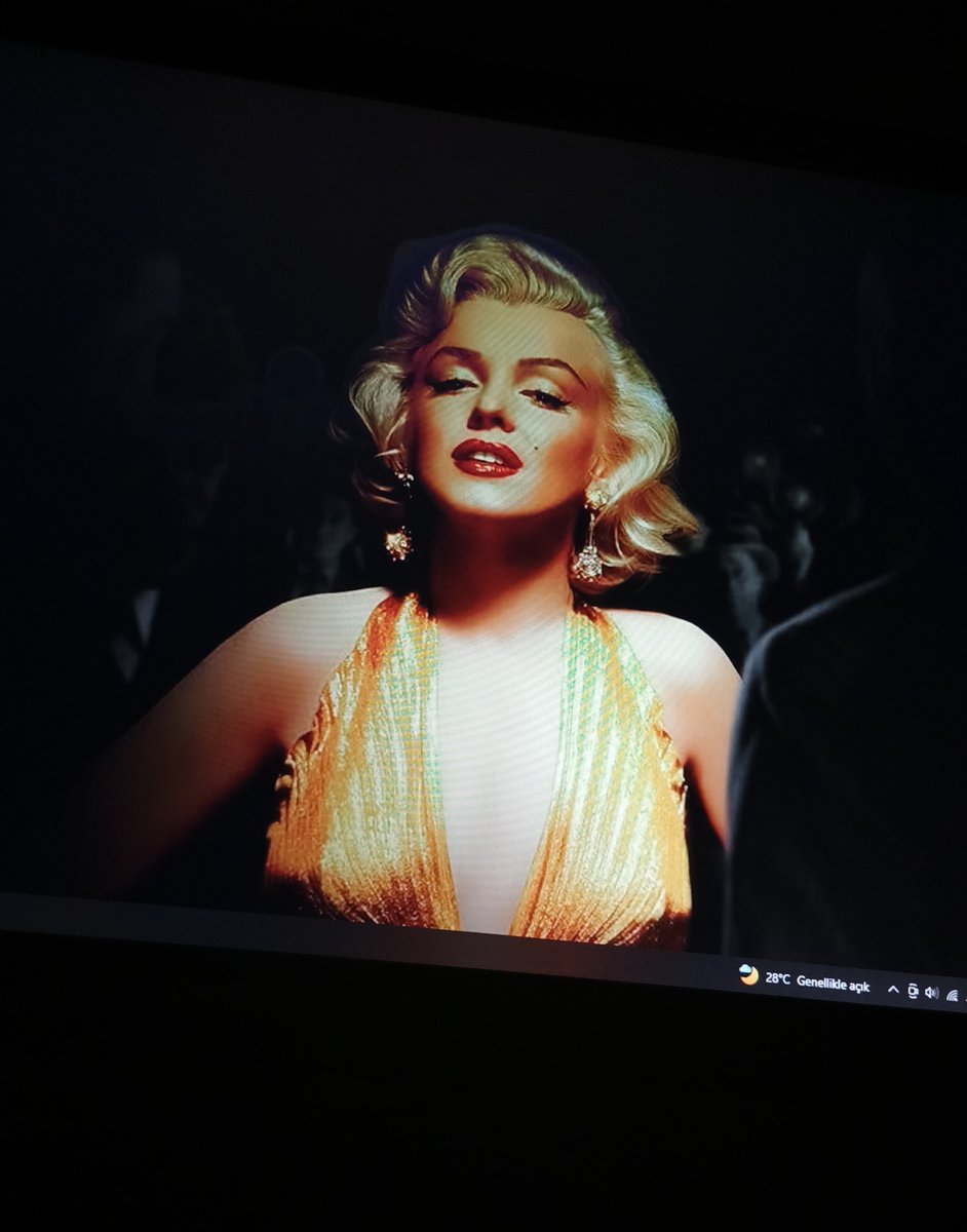 Xeribe62's tweet photo. Ben bu aşkı nasıl tarif edeyim ki  😍

#marilynmonroe https://t.co/gGGGSmxkau