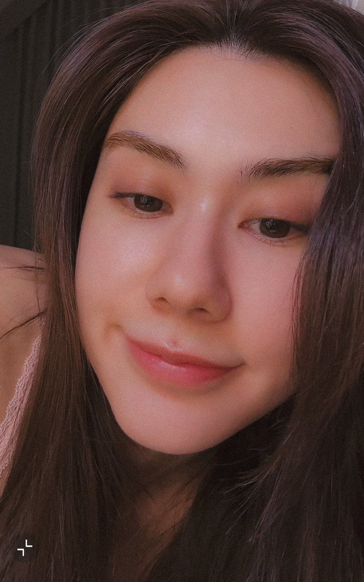 GasChill's tweet photo. ใจพี่ 🤏🏻🫳🏻

#LalinaLena #ลีน่าลลินา https://t.co/khKdkz3E9S