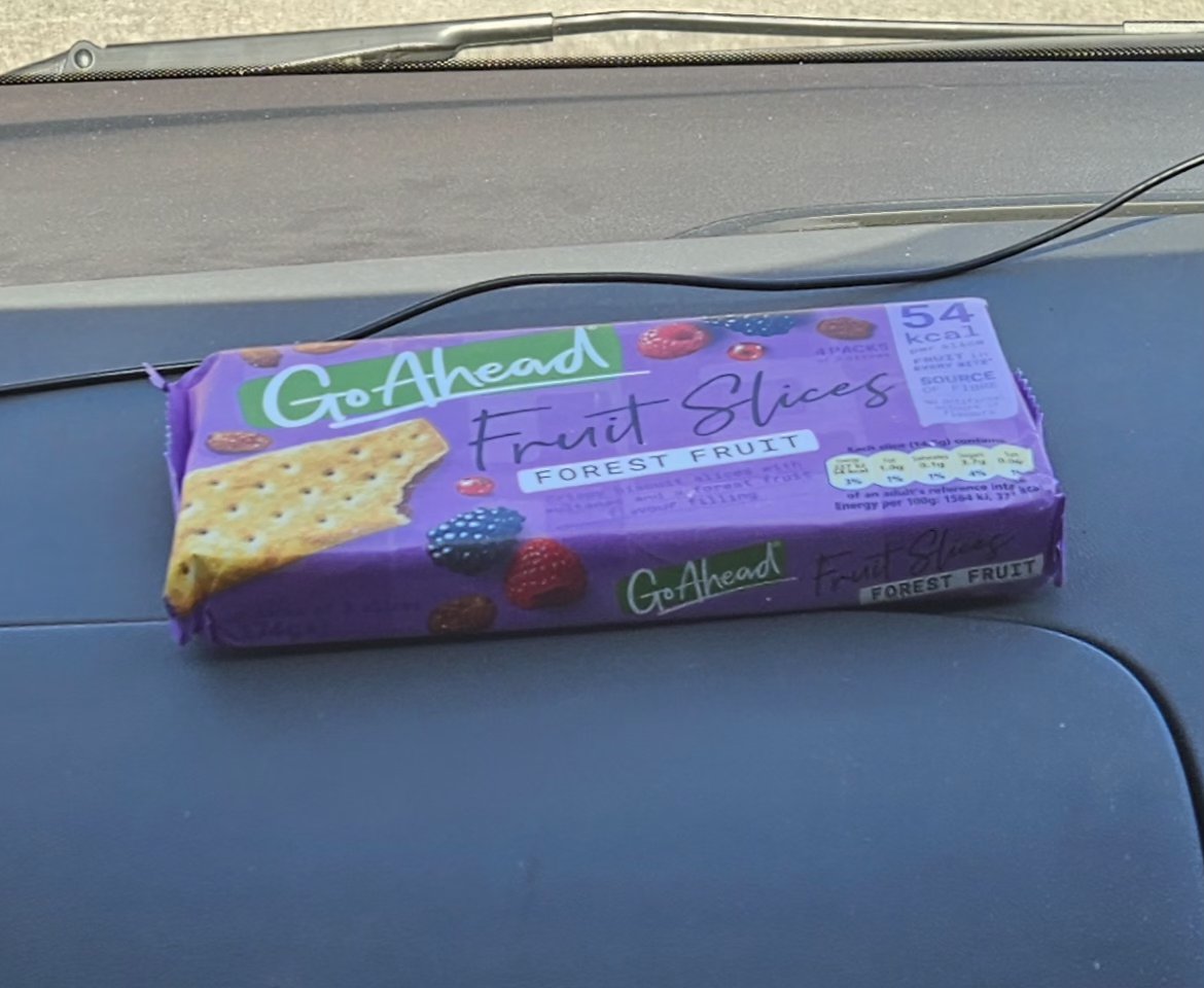 milogod_'s tweet photo. 685 calories

the fruit slices were so so so dry. dont torture yourself like i did.
(ice cream isnt my pic) https://t.co/7PhqizLRbn