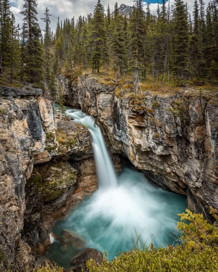 danschyk's tweet photo. Waterfall Wednesday https://t.co/4lNvNabEQH