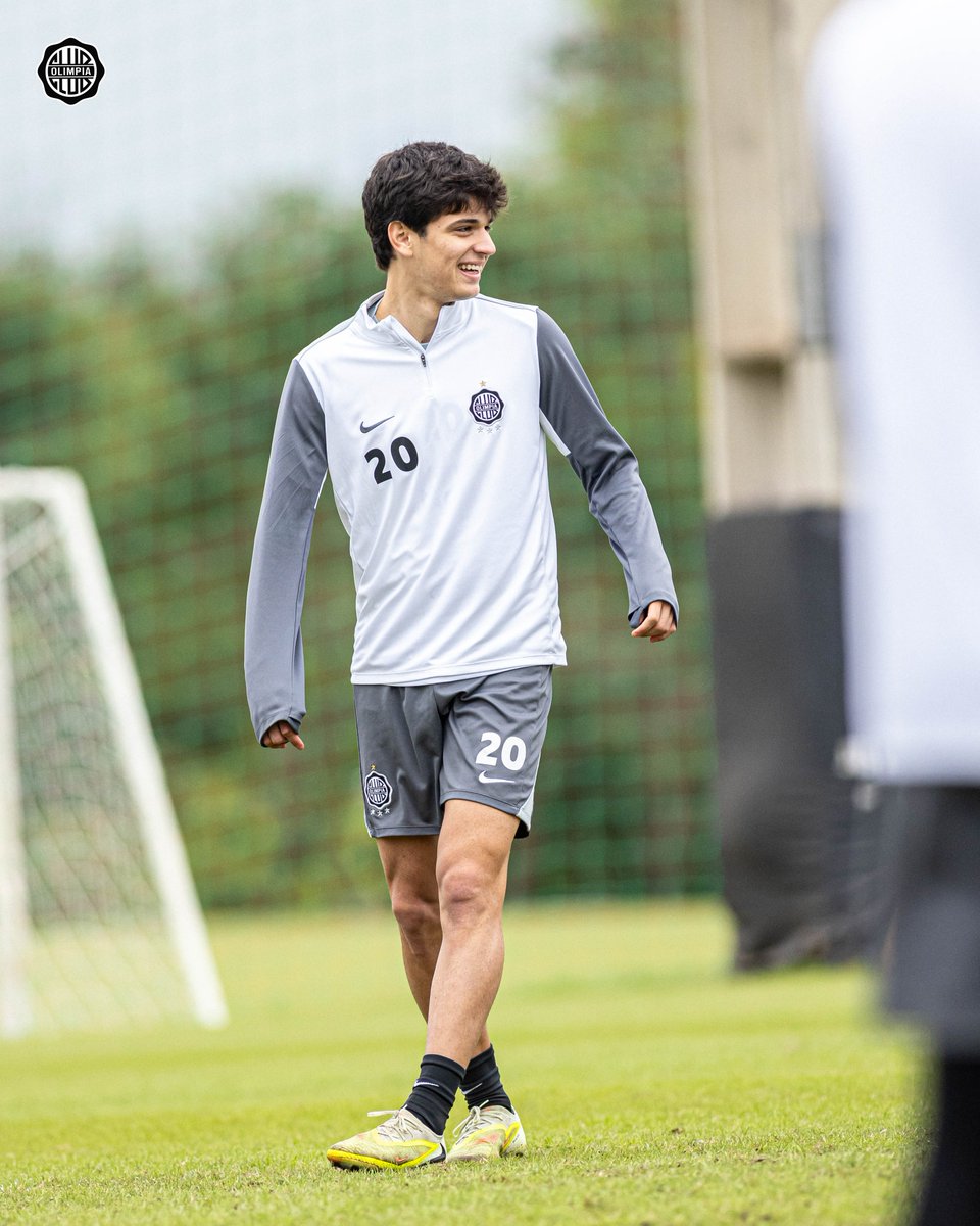 elClubOlimpia's tweet photo. 🔛⚽️ El último entrenamiento antes del viaje a Río de Janeiro.

¡𝐕𝐚𝐦𝐨𝐬, 𝐅𝐫𝐚𝐧𝐣𝐞𝐚𝐝𝐨! ⚔️ https://t.co/pPJqJKr7BK