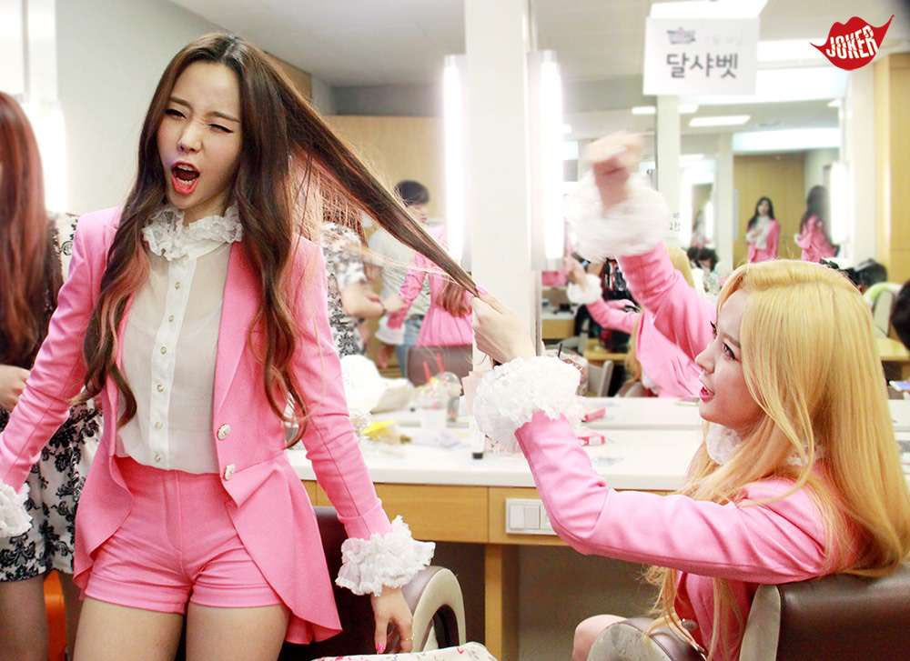 oneofyul's tweet photo. now imagine if they were dudes https://t.co/eL2qOxfjAg