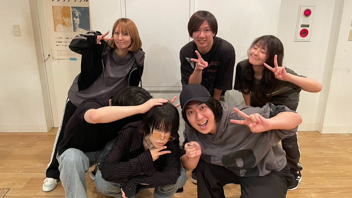 miku_dada's tweet photo. 稽古でした！
お仕事して稽古しての日々で足がいつも疲れがちなのでメディキュット履いて寝ます

#琥蒼ピノキオ
#エグゼロック https://t.co/bTLfQg7MTj