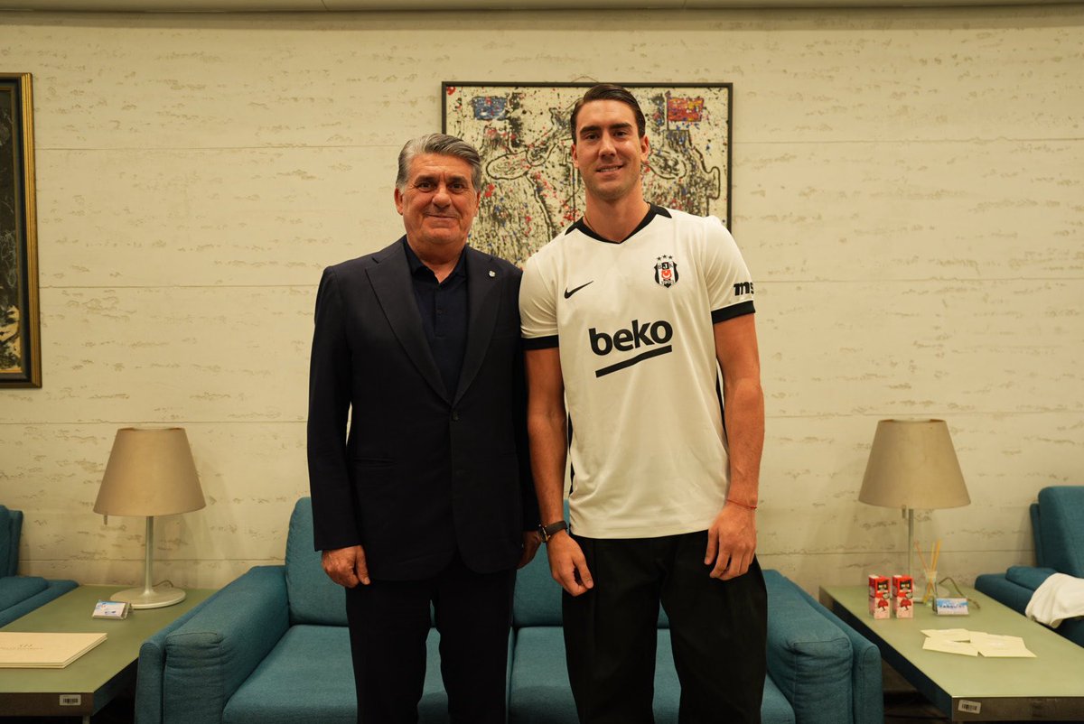 SerdalAdali_x's tweet photo. Beşiktaşımıza hayırlı olsun🦅 https://t.co/1J0zlC5ywS
