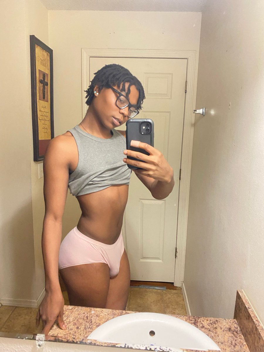 unkwnbtm_'s tweet photo. Pretty in pink https://t.co/QHw81dejog