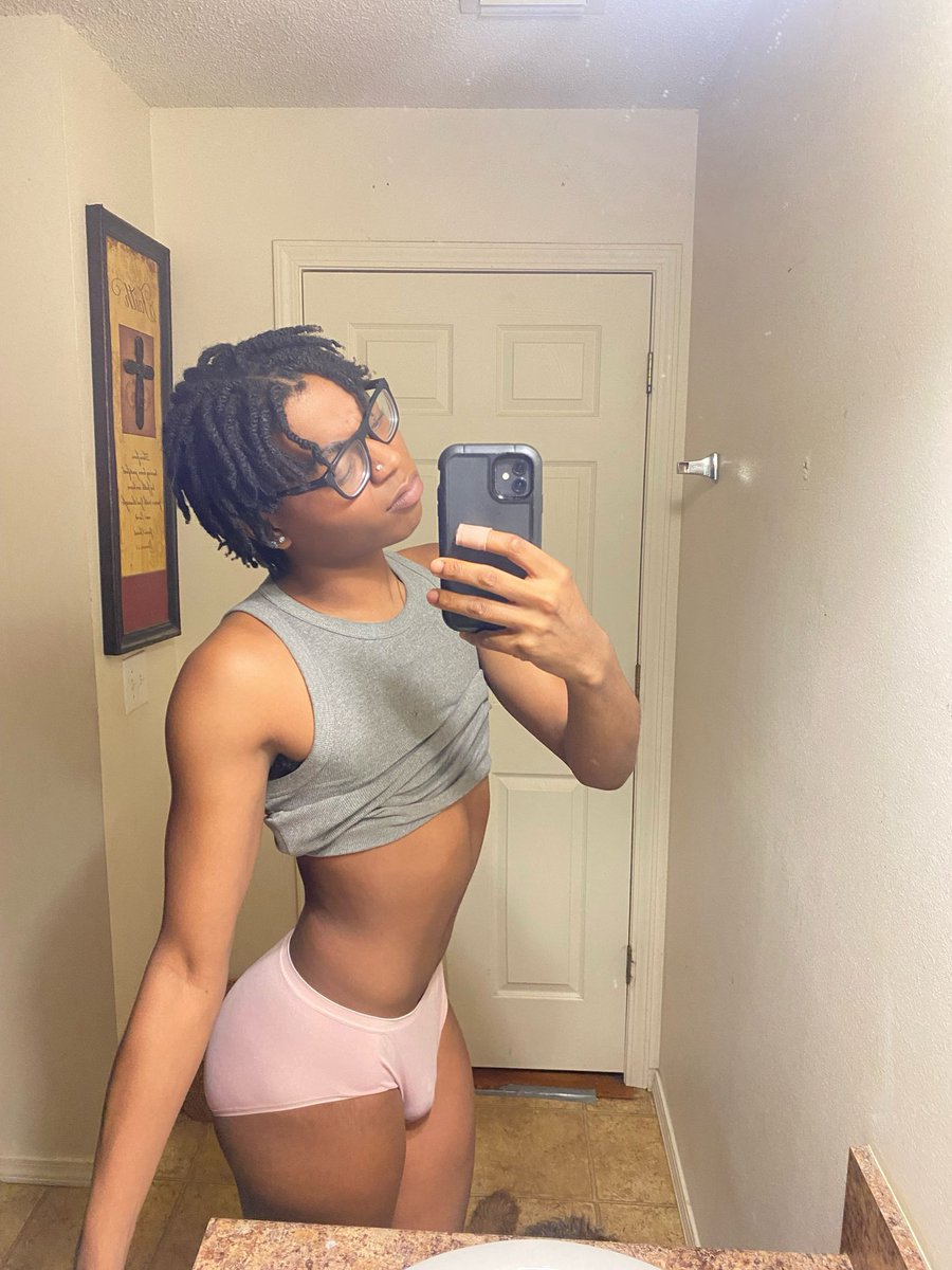 unkwnbtm_'s tweet photo. Pretty in pink https://t.co/QHw81dejog