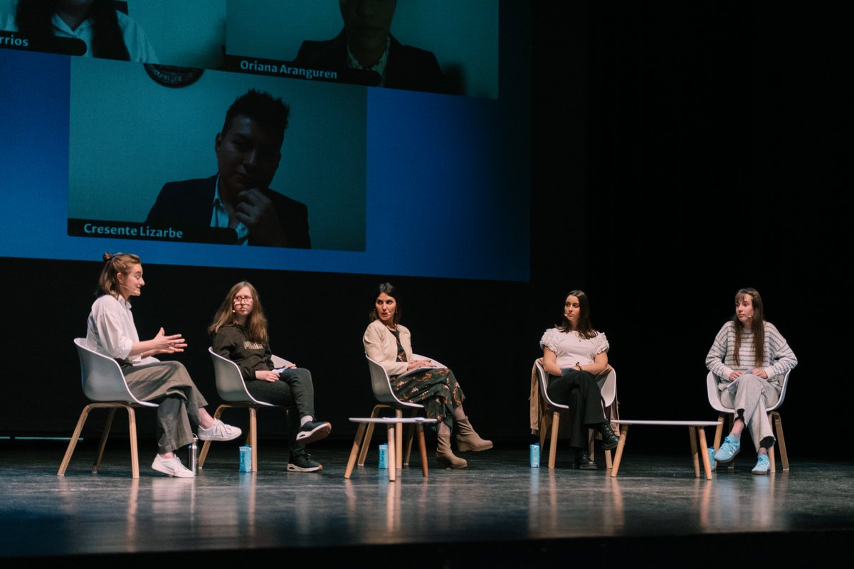 UNAOC's tweet photo. 🕊️Through "A Call for Peace, the End of Wars and Respect for International Law"—from its launch in Gernika, through Sarajevo, &amp; most recently in Luanda—UNAOC has placed young people at the centre of translating the lessons of history into a renewed commitment to peace. #YouthDay https://t.co/MrnGoA0TMa