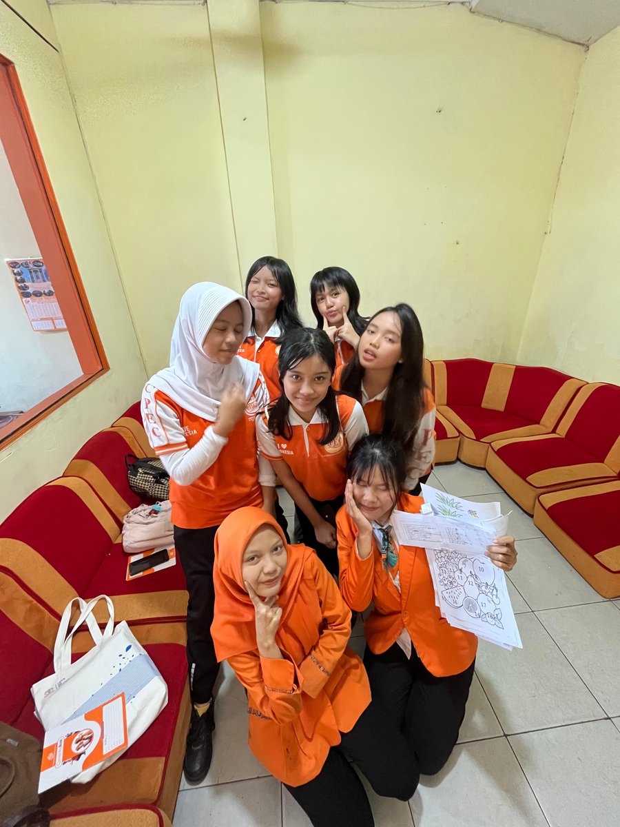 myscared11's tweet photo. Ga nyangka ternyta dulu pernah kerja di tempat yang mulia, di titip berbagai ank ank lucu nan imut, the best work in my life, belajar banyak hal ketemu anak anak baik, bagaimana ya di sana, sudah ku ikhlasin yang bhkan WA murid dan ortu sudah ku hapus wa nya, the best moments https://t.co/0yRM77a2lZ