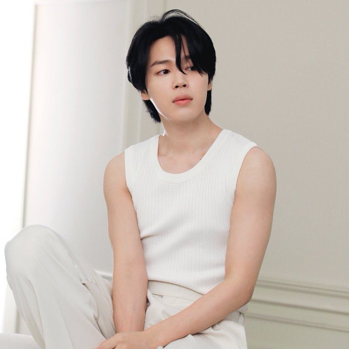 TheePopCore's tweet photo. Jimin’s “Who” holds the record for the most days at #1 in Spotify South Korea history, with 548 days.

— More than 2x the total of the next song, his own “Like Crazy” (268 days). https://t.co/yxQQtIelKf