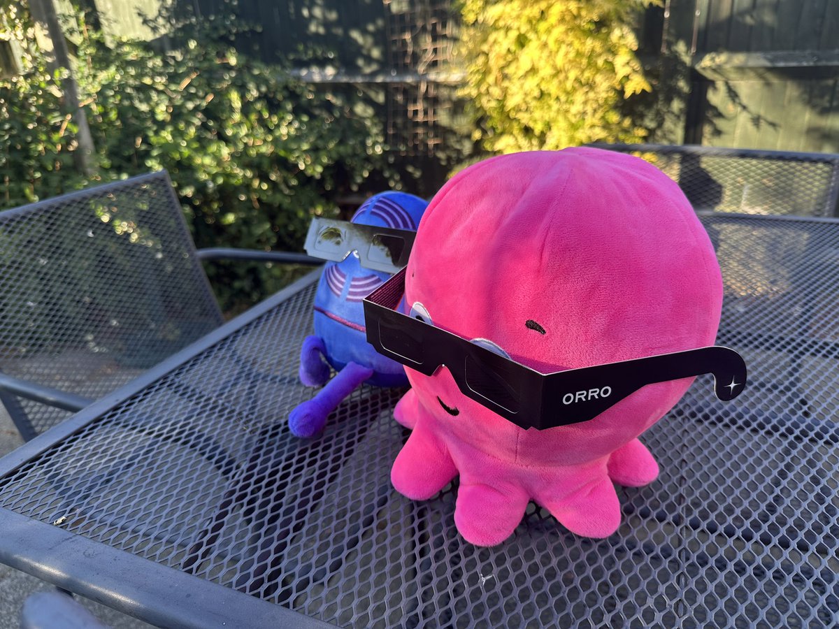 jeclark's tweet photo. @OctopusEnergy We’re all ready here! #OctoEclipse https://t.co/UY9qYqJkch