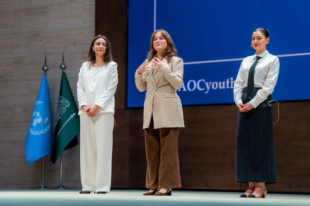 UNAOC's tweet photo. 🎙️ At the 11th UNAOC Global Forum in Riyadh, 70+ young UNAOC alumni from 47 countries demonstrated that peacebuilding is already taking place in classrooms and neighbourhoods, through storytelling &amp; sport, &amp; across digital &amp; cultural spaces. #YouthDay https://t.co/lcpx3JVfWq