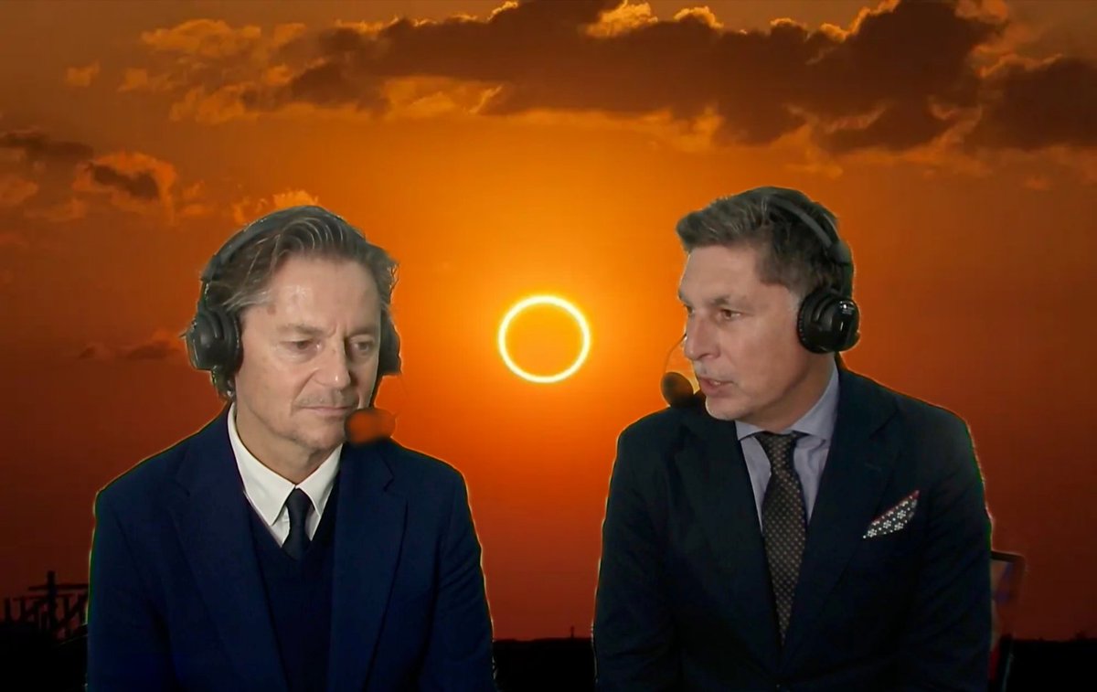 WinamaxSport's tweet photo. - C'est assez fou ce qu'on voit Daniel, le soleil est en train de se faire ÉCLIPSER. 

- C'est vrai Christopheuh mais on va pas se plaindre de voir des Lunes non plus... https://t.co/SKamv9C3VC