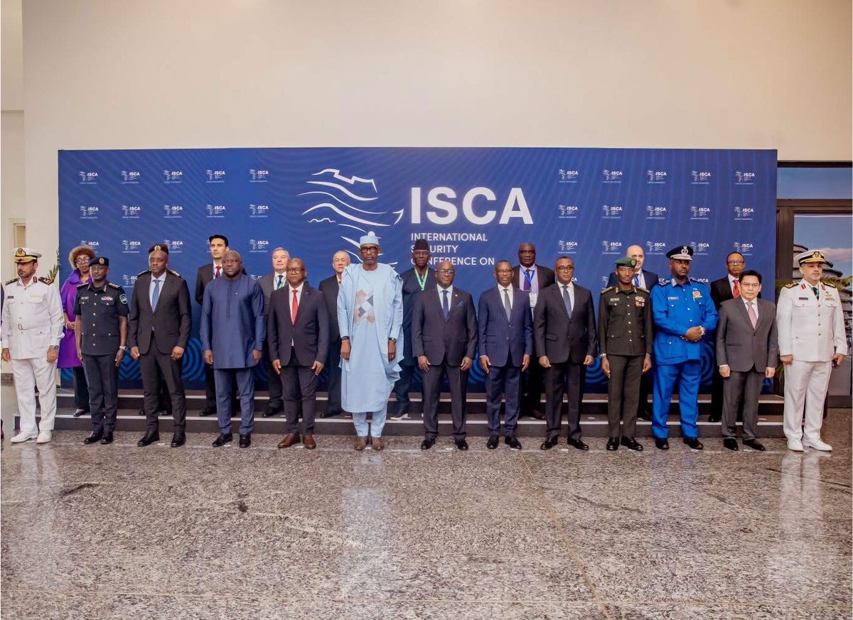 AbdoulayeDiop8's tweet photo. À l'invitation des Autorités Rwandaises, j’ai participé, ce mercredi 12 août 2026, à Kigali, à la 2ème Session de la Conférence Internationale sur la Sécurité en Afrique (ISCA). J’ai notamment coanimé le panel inaugural intitulé « Évolution du paysage sécuritaire en Afrique : systèmes autonomes et nouveaux défis sécuritaires ».  

Dans mes interventions, j’ai abordé les mutations du paysage sécuritaire induites par l'essor des technologies militaires autonomes et de l'intelligence artificielle.