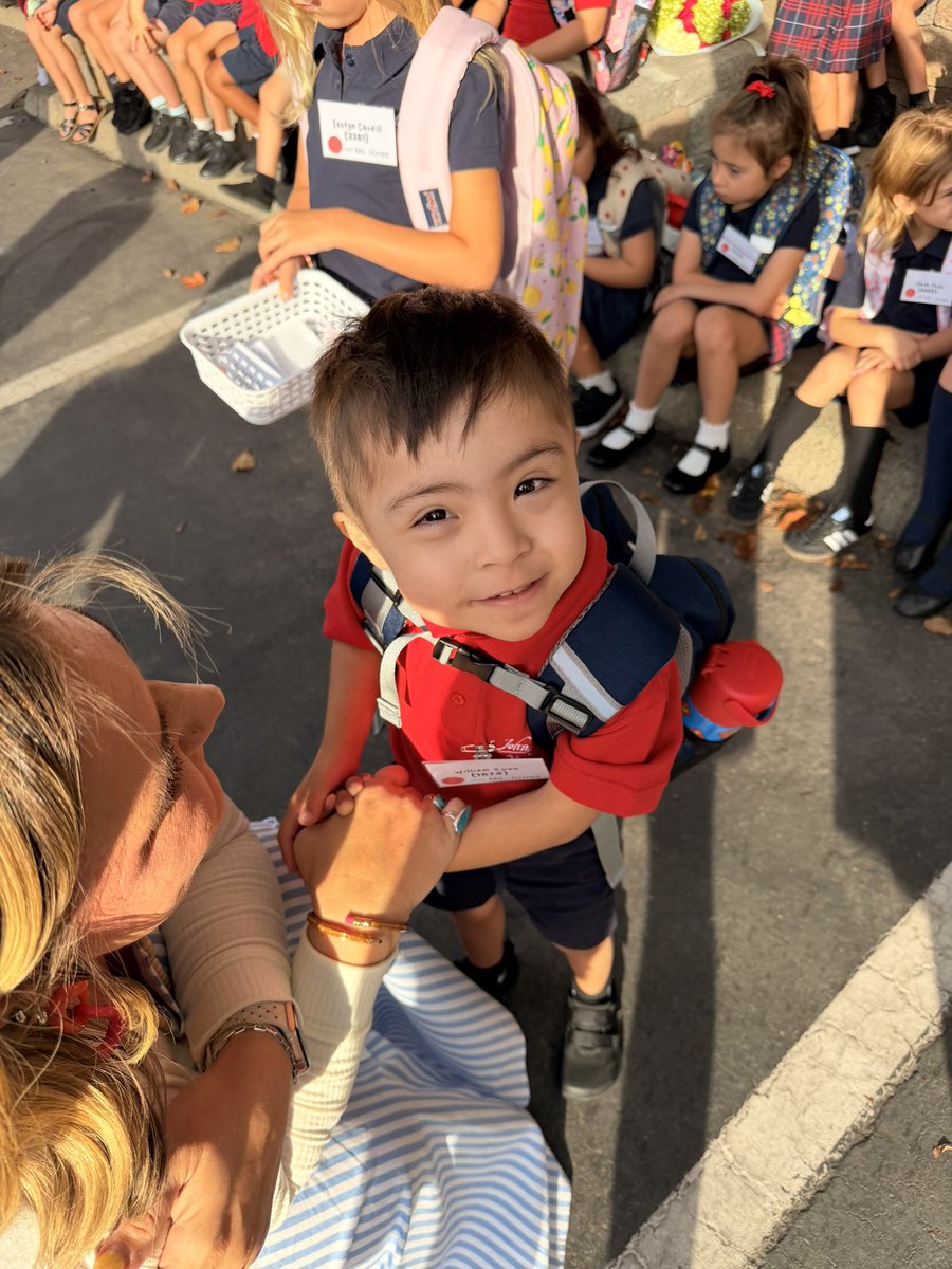 john316swan's tweet photo. First day of kindergarten, they grow up so fast! #T21Pride #LuckyFew #FirstDayOfSchool #Blessed #NothingDownAboutIt #DifferentNotLess https://t.co/PF8bBg5RQ0