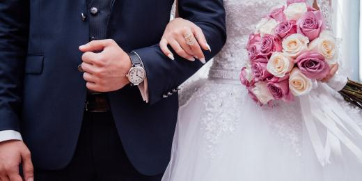 itsfirefeed's tweet photo. 🚨🇺🇸OVER 1,000 SHAM MARRIAGES EXPOSED: Massive Green Card Fraud Scheme

11 people have been charged in an alleged multimillion-dollar marriage fraud scheme spanning New York, multiple states and China, involving 1,000+ sham marriages between Chinese nationals and U.S. citizens. https://t.co/p0KohGeuiU