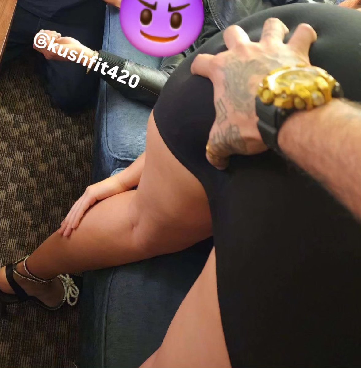 rrivera1301's tweet photo. Hand placement🤤
.
.
.
Follow for more🍒
Onlyfans: https://t.co/CsDvoERvAc
Telegram group: https://t.co/rkIbguyF7M https://t.co/2QlrXwUN1a