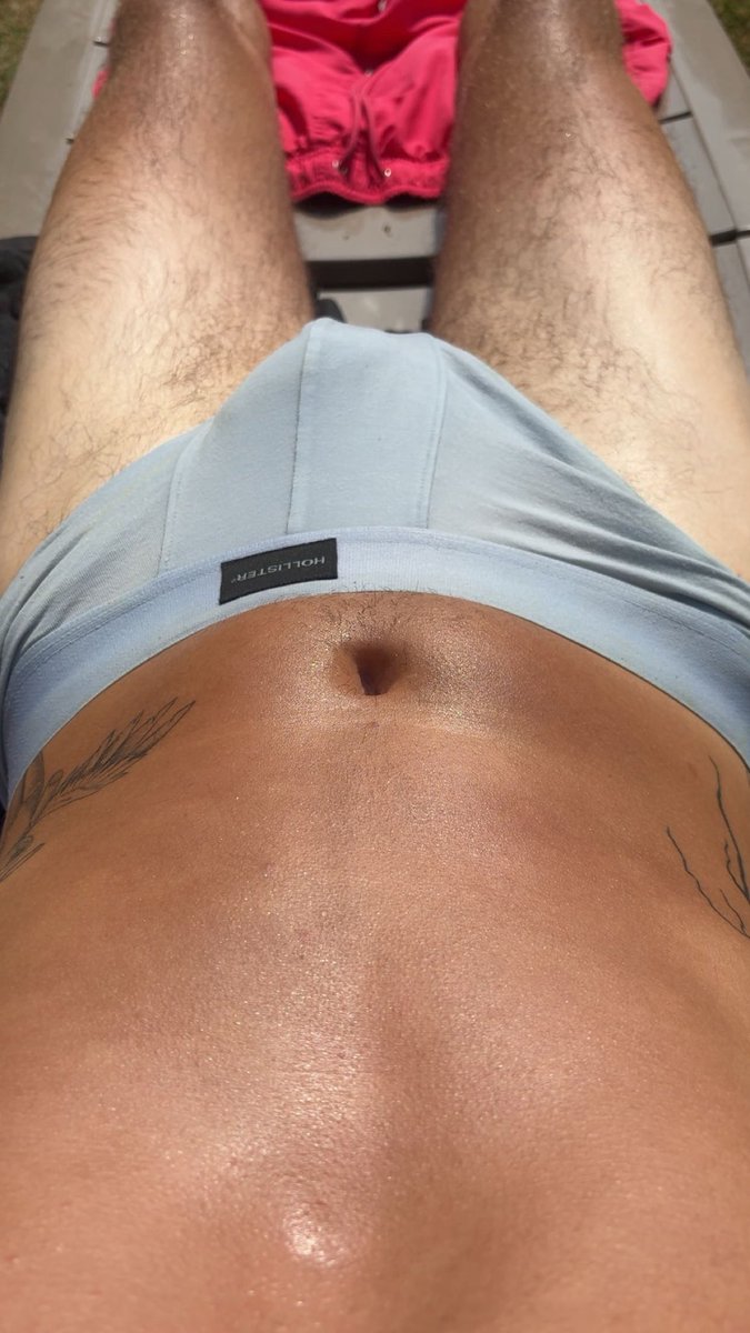 bapt_ade's tweet photo. J’aime trop bronzé 🍊 https://t.co/SfA7nGcRx7
