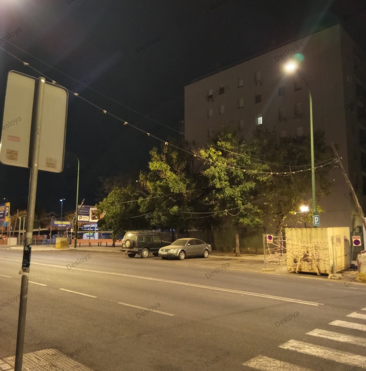 Desloya_11's tweet photo. No sé a quién corresponde @Ayto_Sevilla @EmergenciasSev pero por aquí no pasa un camión... Vamos, ni una furgoneta. En unos días será un problema. https://t.co/tol3p7SFLR