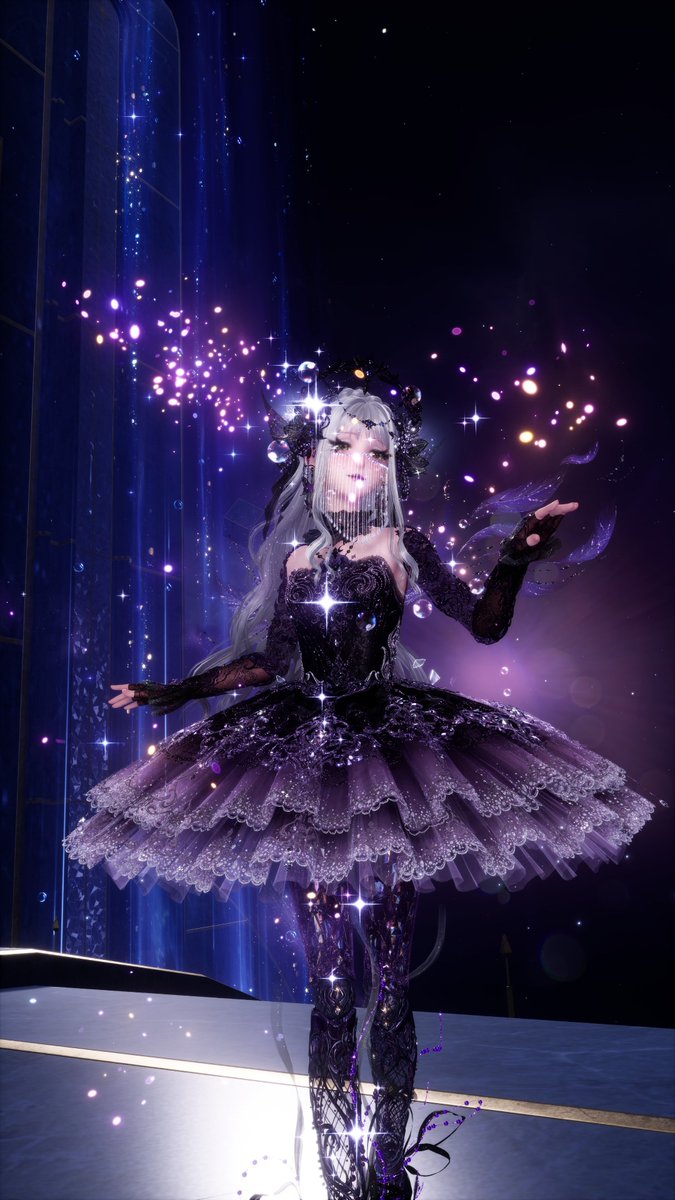 KyuubiElly's tweet photo. I'm not officially back yet but I wanted to share this outfit with all of you 💖 
Inspired by many people who I adore, I'm thankful for, and wishing them all the happiness 

#Void #VoidHeart
#InfinityNikki #infinitynikkitwt 
#无限暖暖 #無限暖暖 #인피니티니키 
#インフィニティニキ https://t.co/kbHn15wdZZ