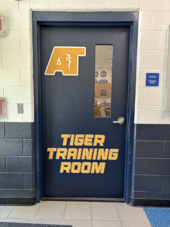 GC_Image's tweet photo. New walls and door branding for @sTpTigerFB  Welcome to the GCI Family!!
#gcifamily #schoolbranding https://t.co/SvbxdtHyK4