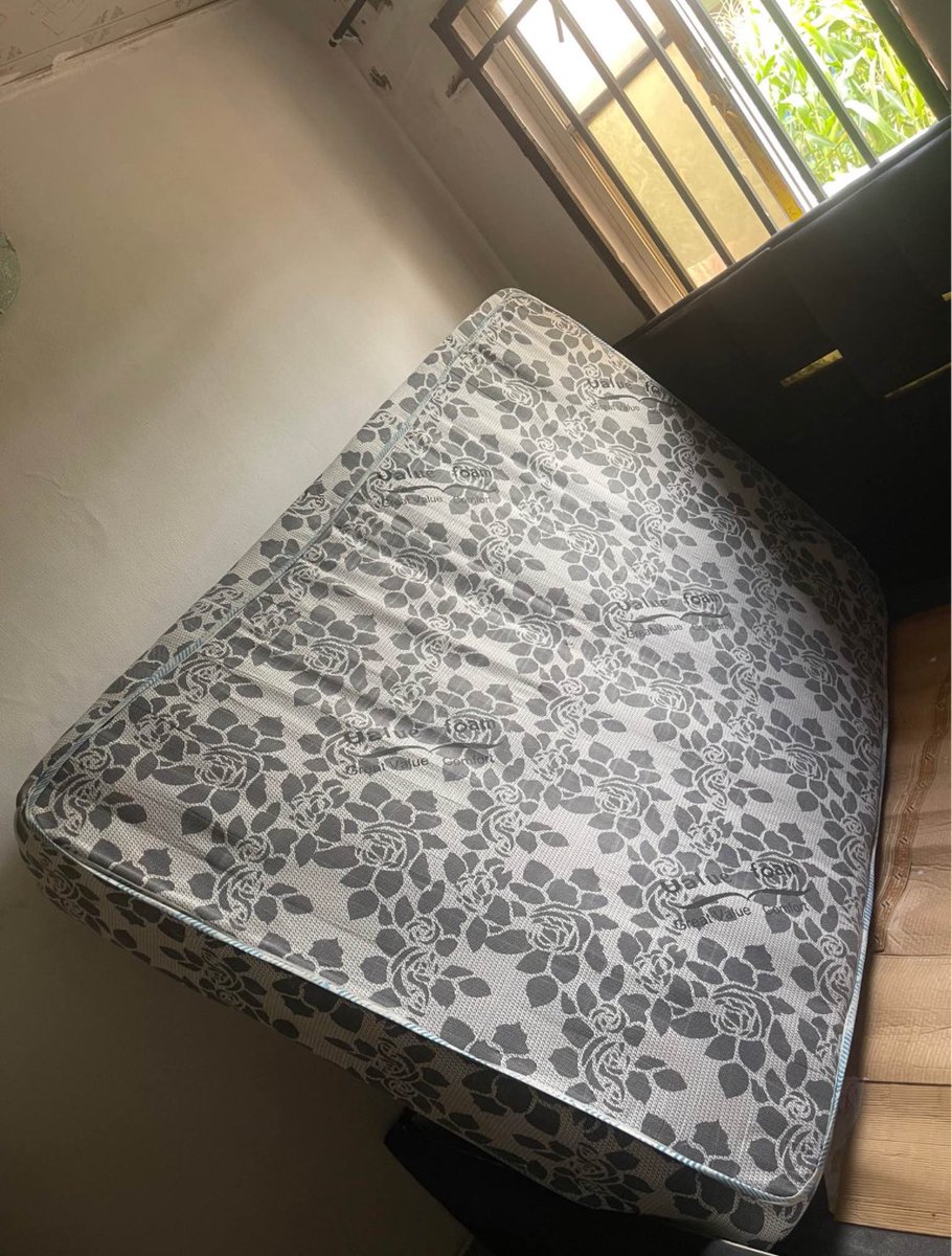 kene_asogwa's tweet photo. Abuja Declutter Deal ‼️

Item Description: 4 by 6 bedframe and mattress 

Price: 120k 

Location: Apo, Abuja 

📞 💬 08122760433

Pls RT 🙏 https://t.co/rtkjg2WVaH
