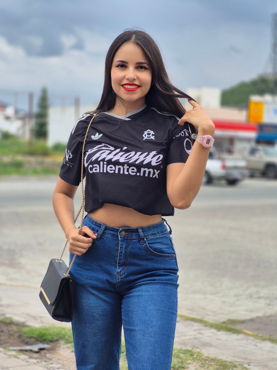 atsumisaorii's tweet photo. 🚨GIVEAWAY AZULCREMA🚨

🎫 ¡GANA UN PASE DOBLE PARA EL PARTIDO #AMERICA VS #SANLUIS! 🦅 
 
1⃣ Sigue a @calientesports y a mí
2⃣ Dale RT y ❤️
3⃣Dime nombre + foto de jugadores que estuvieron en ambos equipos + #MásAcciónMásDiversión 

🎫 ¡Se regalarán DOS pases dobles! https://t.co/uSF3dpD10y