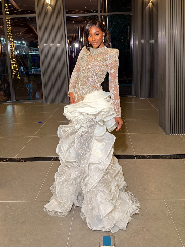 Soye_kg's tweet photo. A queen in her element. 👑

Gracefully adorned, confidently Nigerian, and ready for every moment this journey has in store.

Styling: @sirshally
Dress: @adaorasgallery

#MissWorldNigeria #MissWorld2026 #TeamNigeria #NigeriaToTheWorld https://t.co/HBzuNw86np