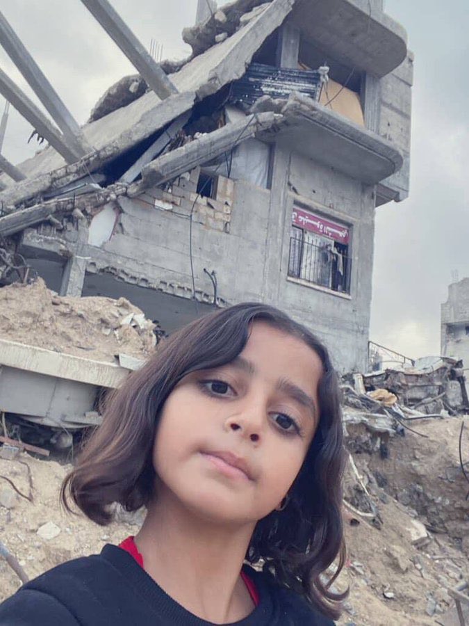 Mahayasir248909's tweet photo. Good night from Gaza. 🤍

A small boost from you… and a little help could make a huge difference for us right now. 🙏🥺
Please be the reason we find a little hope tonight. 💔
@hsnyldrm1979
https://t.co/PneKv3KCg6 https://t.co/a6QkQm7PNG