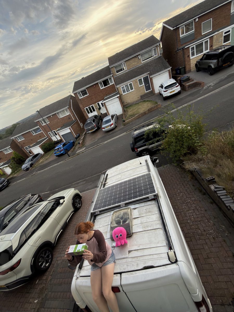nicl0l's tweet photo. Got solar for the van, now need it for the house! #OctoEclipse

Remember, Octo-plushies should not look directly into the sun 🌞 https://t.co/jYBgcc11km