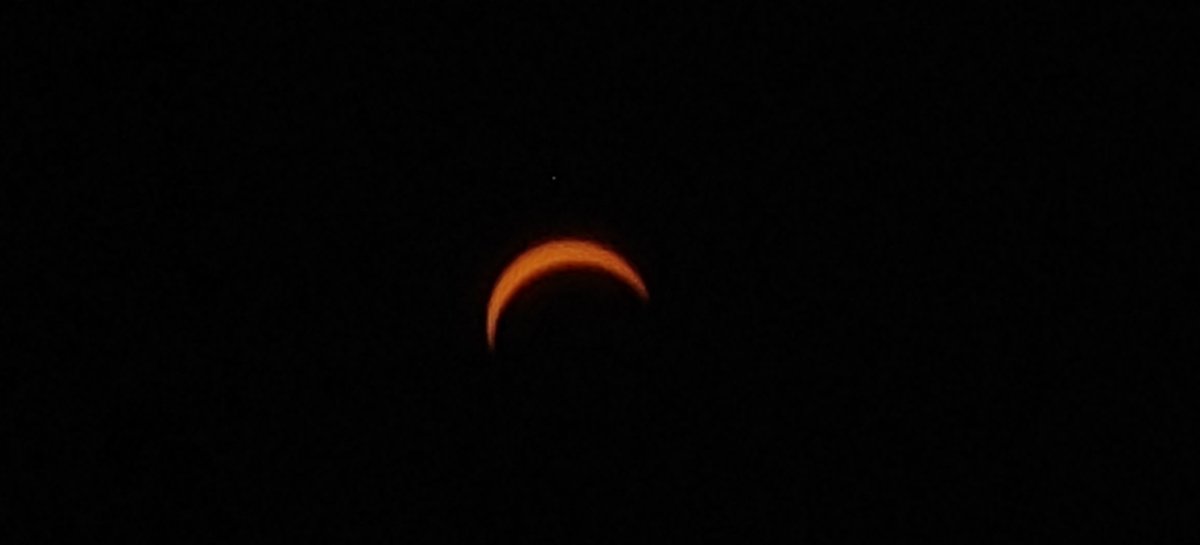 ThaLokster's tweet photo. #solareclips #eclips #zonsverduistering #zwolle https://t.co/lwUuxUVk7J