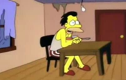Juli_Laszlo's tweet photo. Me cortaron el gas entonces puse un tupper con agua en el microondas para hacer un mate https://t.co/lPhvjj9eTy